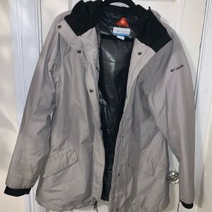 Columbia insulated winter snow jacket, size L